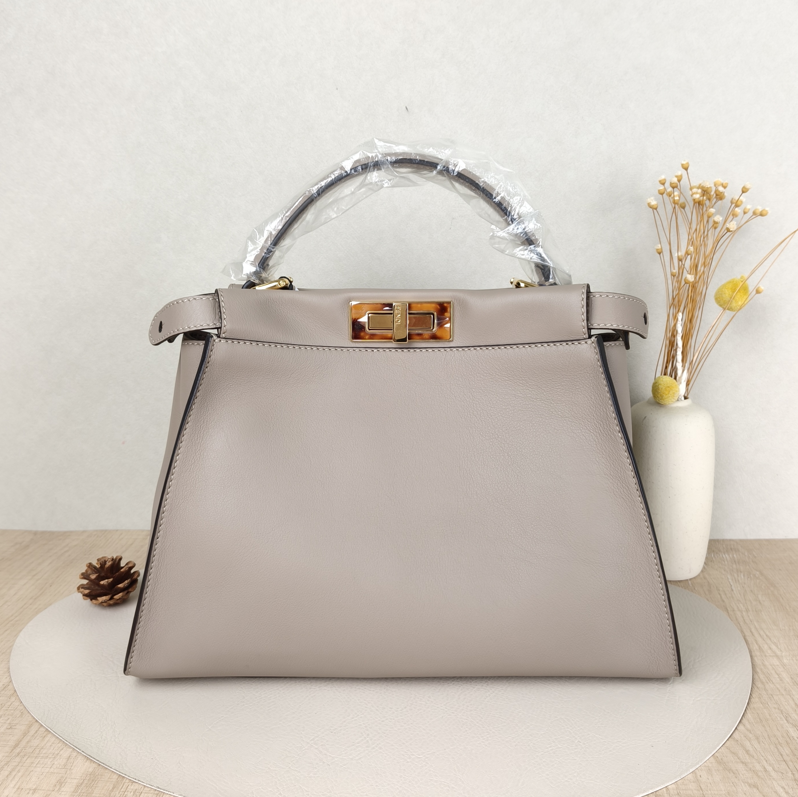 FENDI Top Handle Bag Peekaboo IS ee U Petite Grey Calfskin Medium33.5 × 13 × 25.5 cm