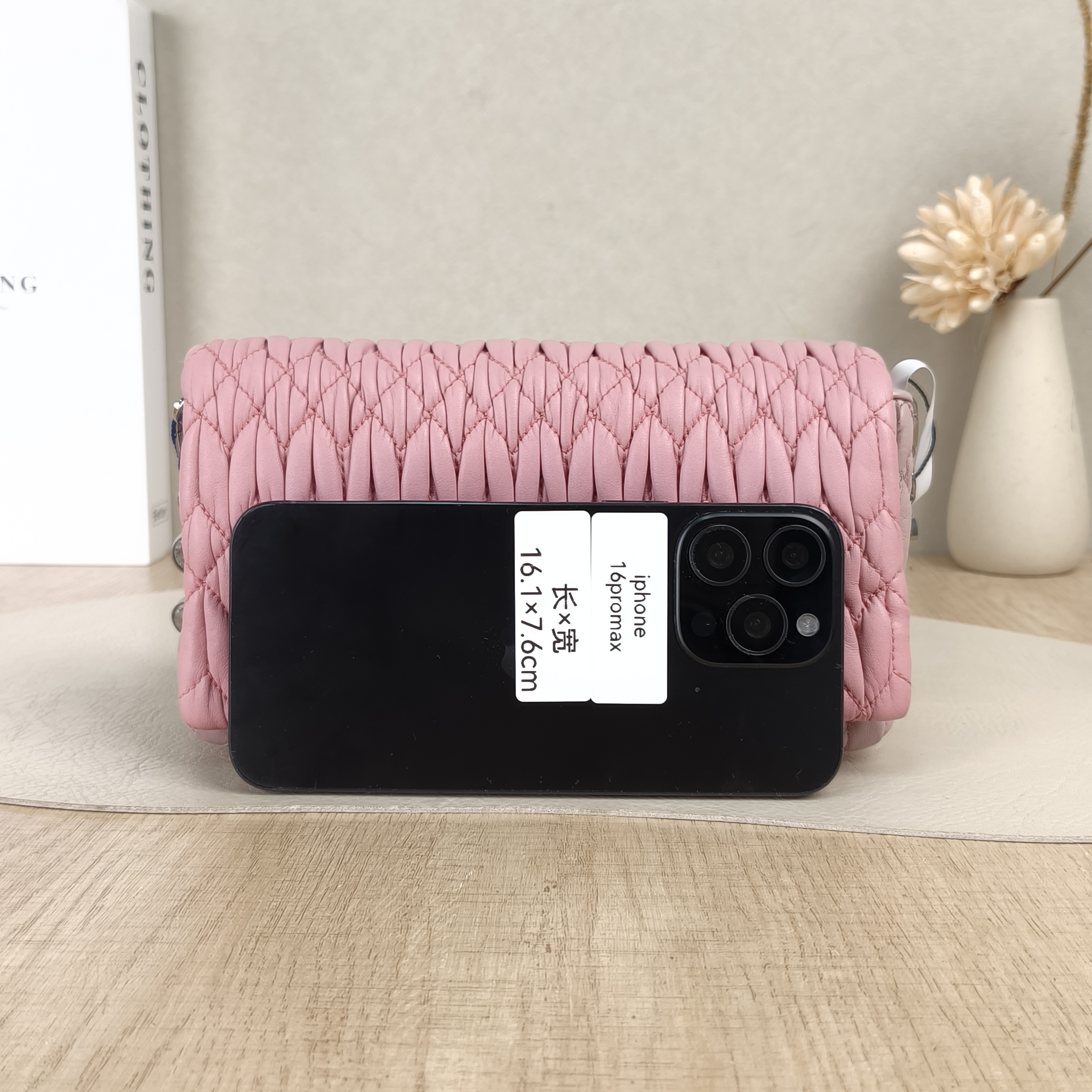 Miumiu Shoulder Bag Pink Lambskin One Size20 × 5 × 11.5 cm — cover view 3 of 5