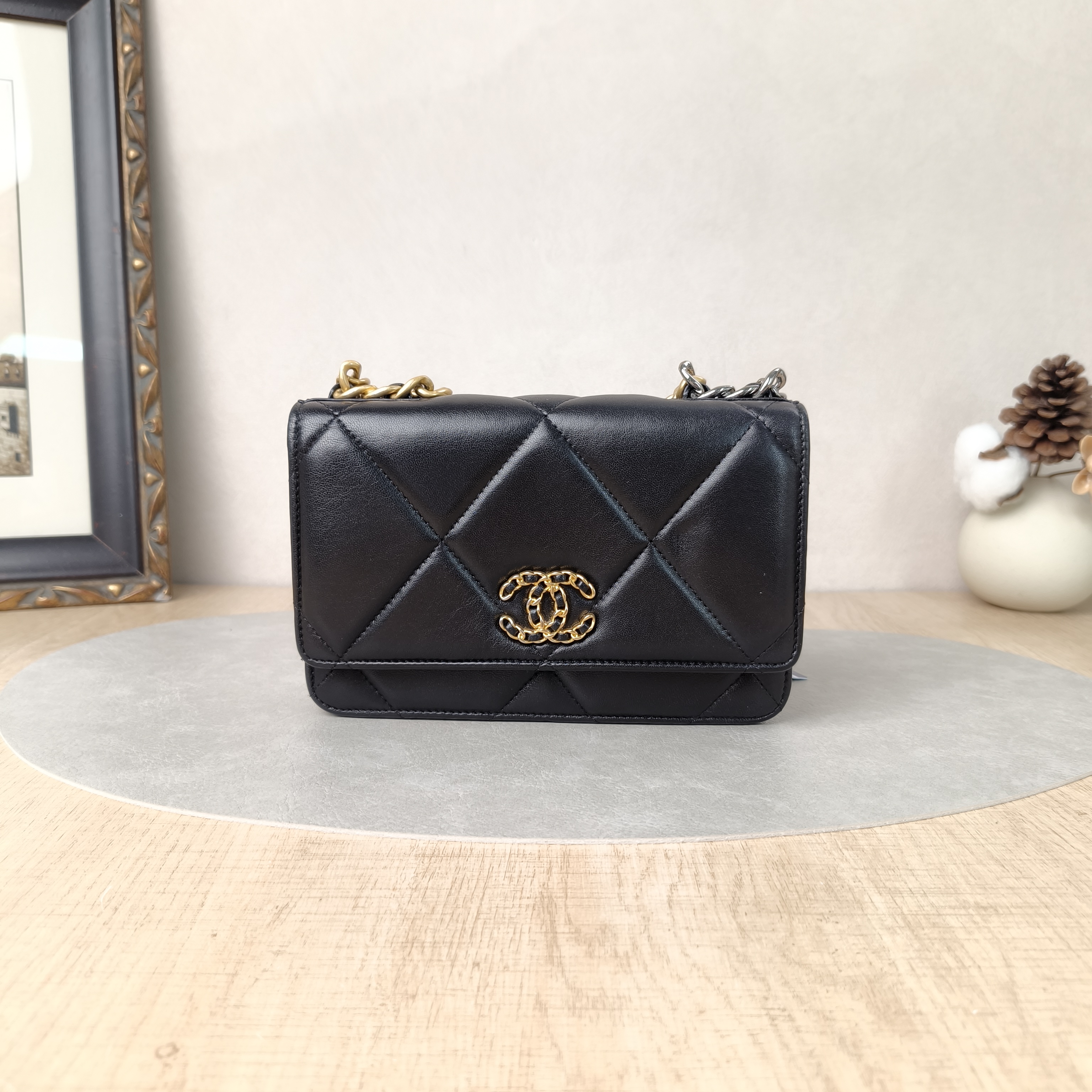 Chanel Crossbody Bag19Bag WOC Black SL ambskinmini19.2 × 3.5 × 12.3 cm