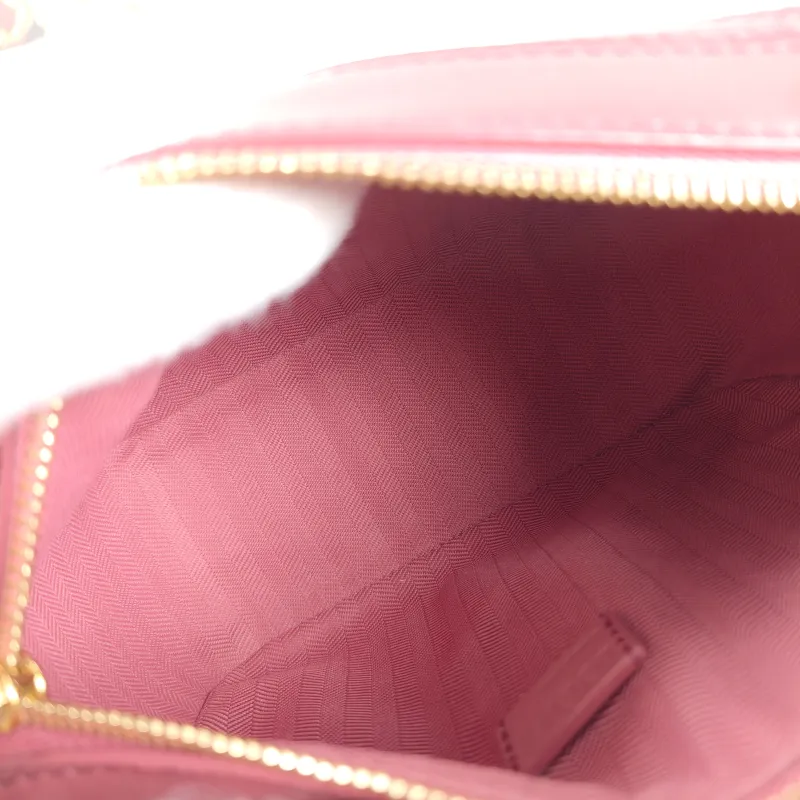 LOEWE Crossbody Bag Puzzle Red Calfskin Mini 18 × 8 × 12.5 cm — detail view 10 of 11
