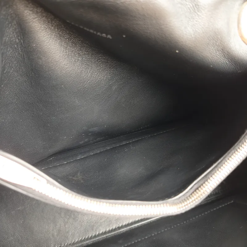 BALENCIAGA Shoulder Bag CRUSH Chain Bag Grey Medium 30 × 13 × 20 cm — detail view 9 of 12