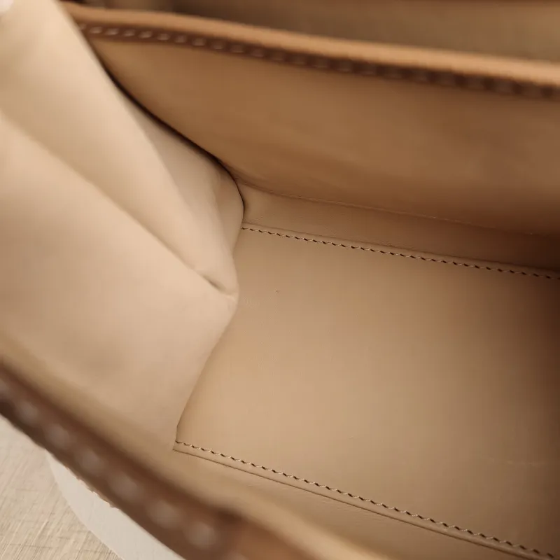 DELVAUX Crossbody Bag Brillant Caramel Calfskin Mini 20 × 11 × 16 cm — detail view 7 of 11