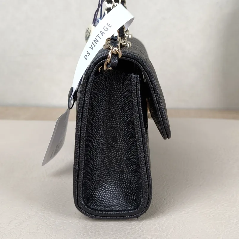 Chanel Crossbody Bag kelly Black Grained Calfskin One Size 18 × 4.5 × 10 cm — detail view 12 of 14