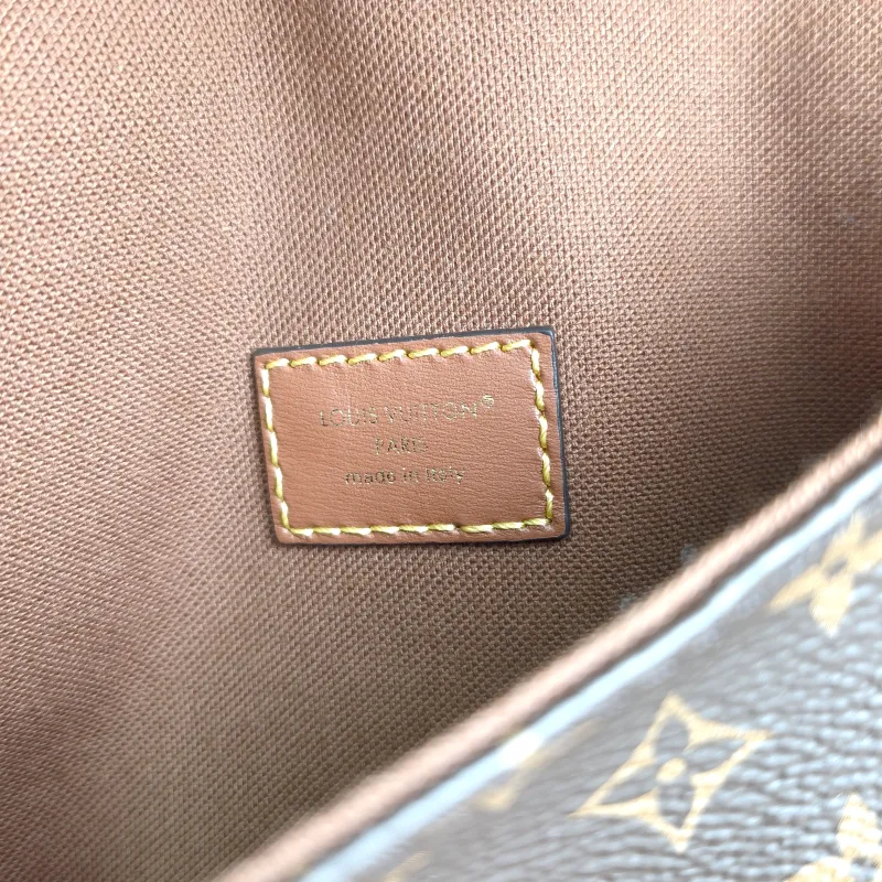 Louis Vuitton Crossbody Bag SOLO Monogram PVC One Size 16 × 4 × 12 cm Shoulder Strap — detail view 5 of 11