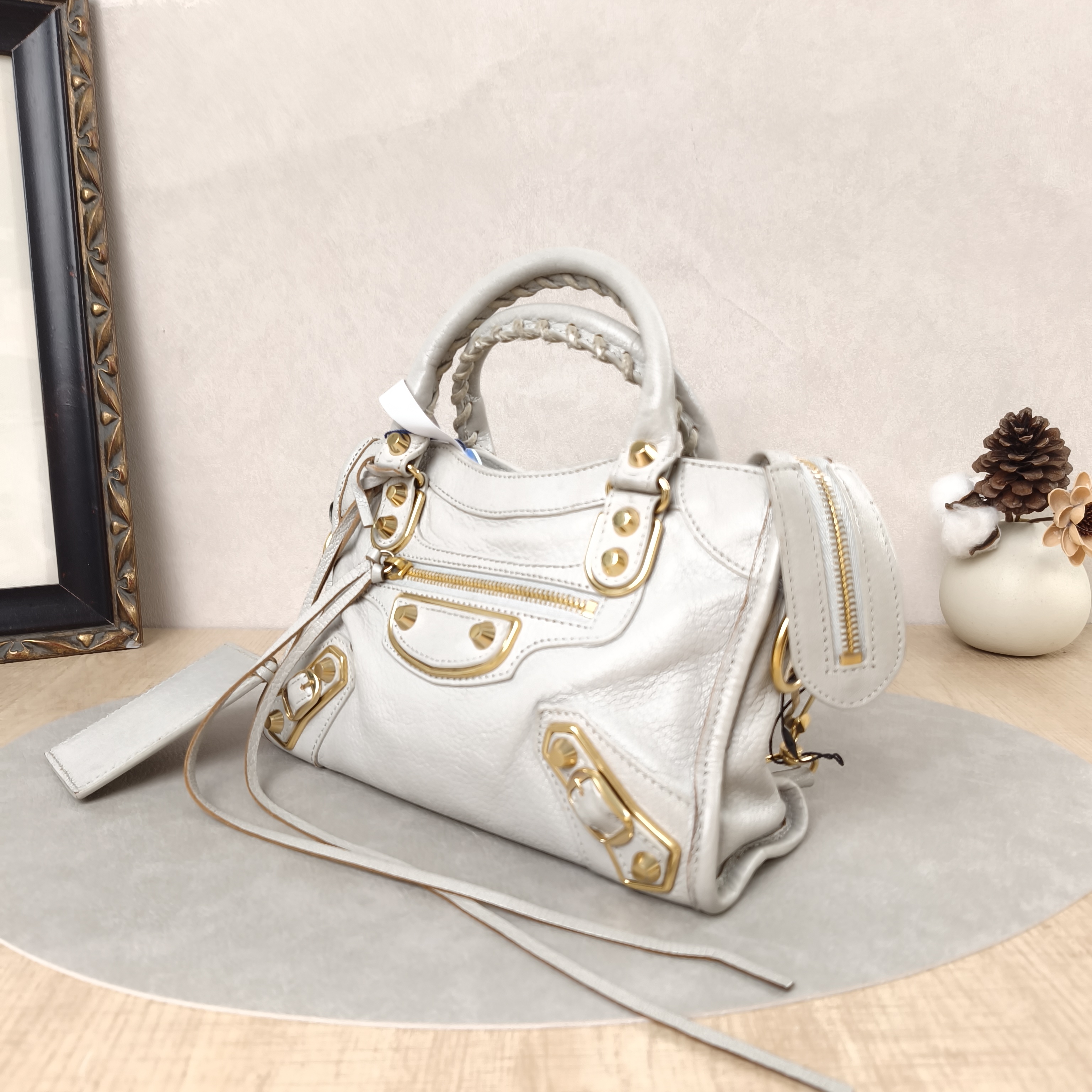 BALENCIAGA Shoulder Bag Grey Lambskinmini24 × 10 × 16 cm — cover view 5 of 5