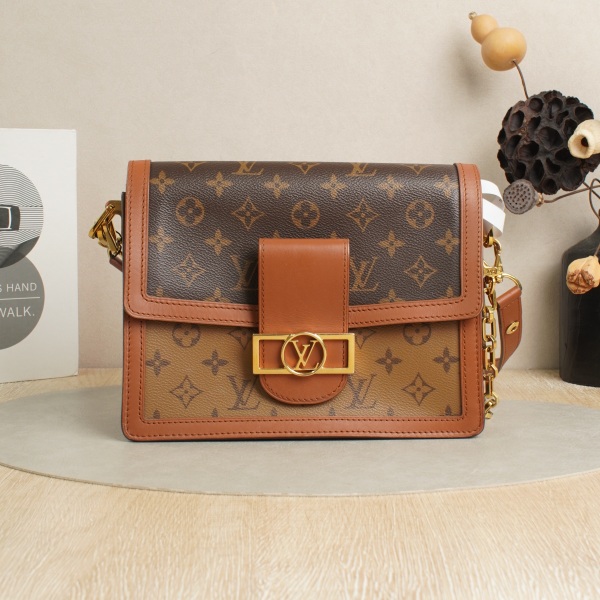 Louis Vuitton Medium Brown Microchip Edition · Two Straps Dust Bag · 25 × 10.5 × 17 cm