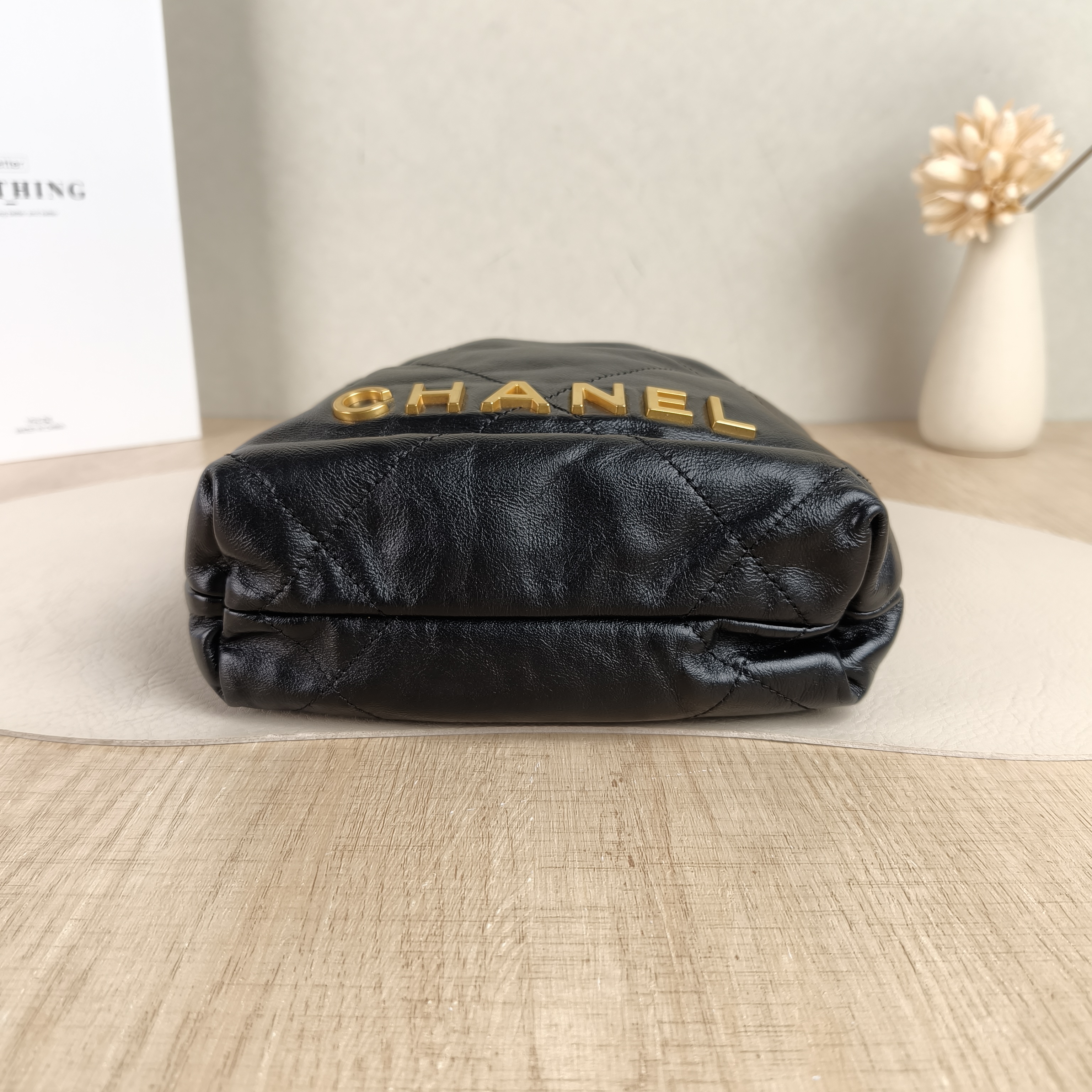 Chanel Shoulder Bag22Bag Black CC alfskinmini20 × 6 × 19 cm — cover view 3 of 5