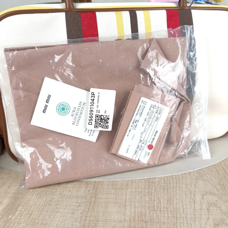 Miumiu Top Handle Bag Beau Canvas Large 34 × 10 × 20 cm — detail view 3 of 13
