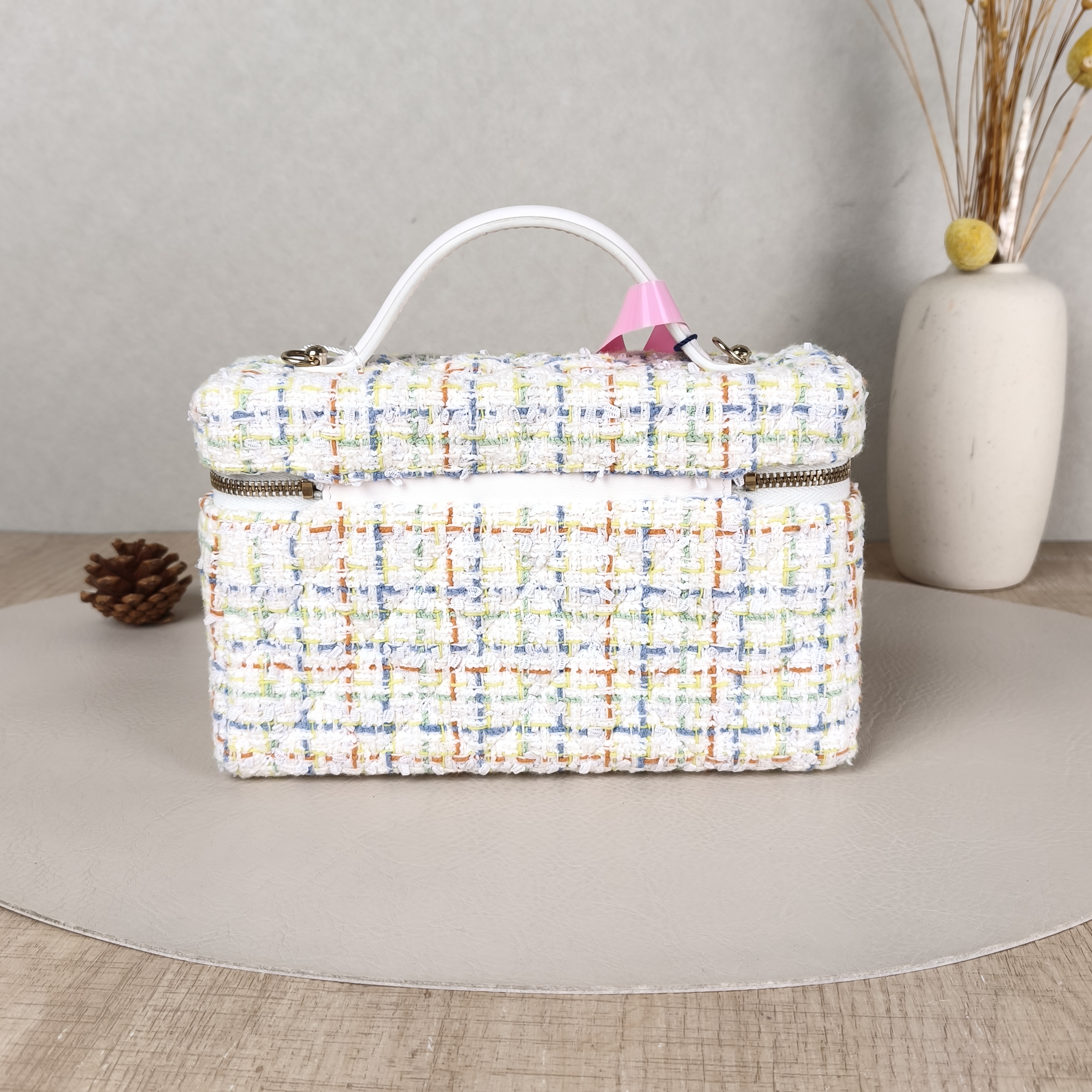 Chanel Crossbody Baglp Box Bag Top Handle Crossbody Bag One Size19.5 × 5 × 17 cm — cover view 2 of 5