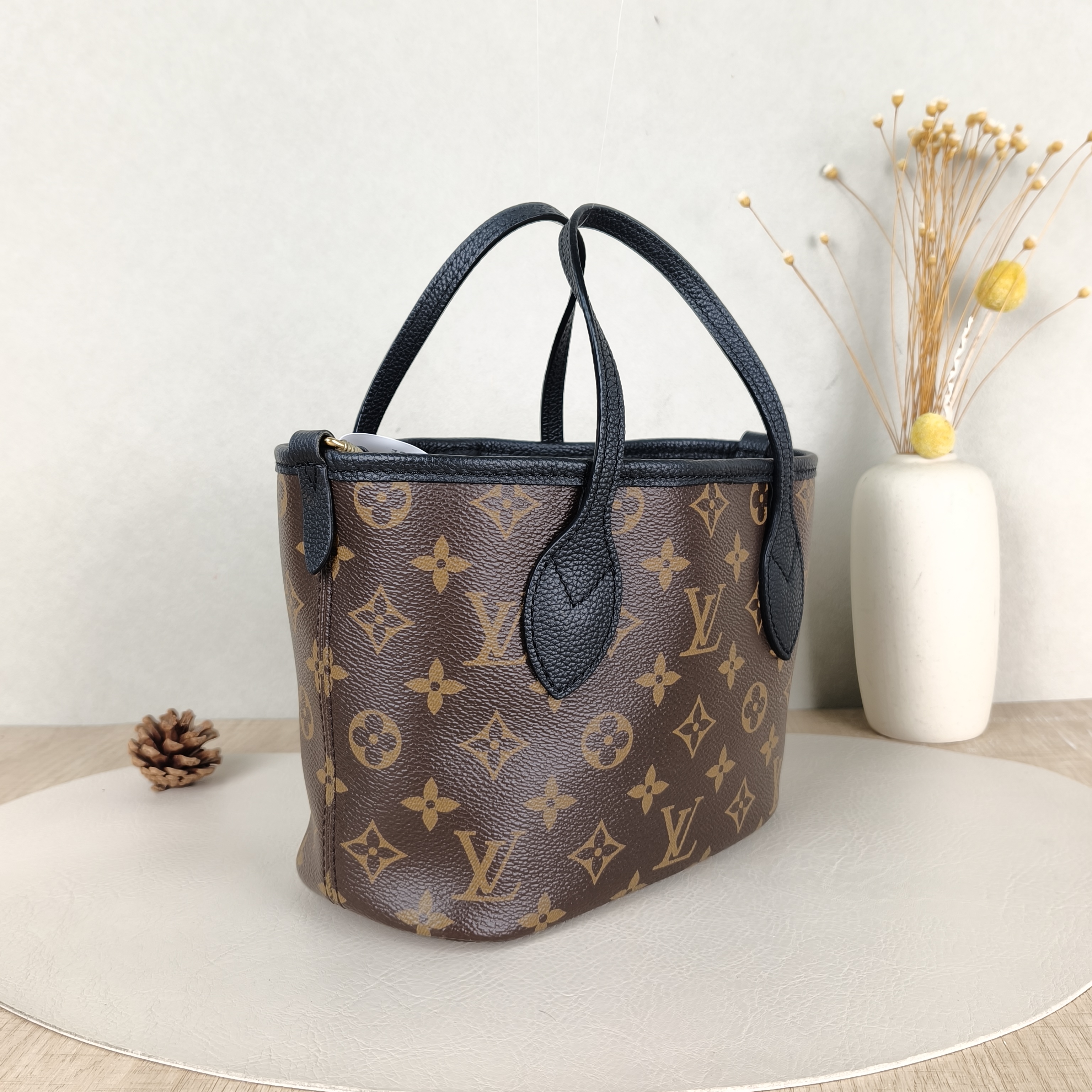Louis Vuitton Crossbody Bag NEVERFULL INSIDE OUT BB Black PVC · Calfskin BB26.5 × 11 × 16.5 cm — cover view 6 of 6
