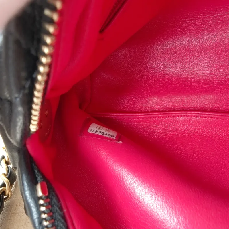 Chanel Crossbody Bag Crossbody Bag Black Lambskin One Size 17.5 × 7 × 9 cm 31 — detail view 1 of 11