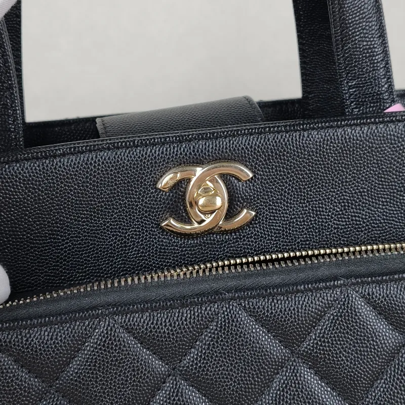 Chanel Shoulder Bag Tote Bag Black Calfskin One Size35 × 13 × 25.5 cm — detail view 13 of 13
