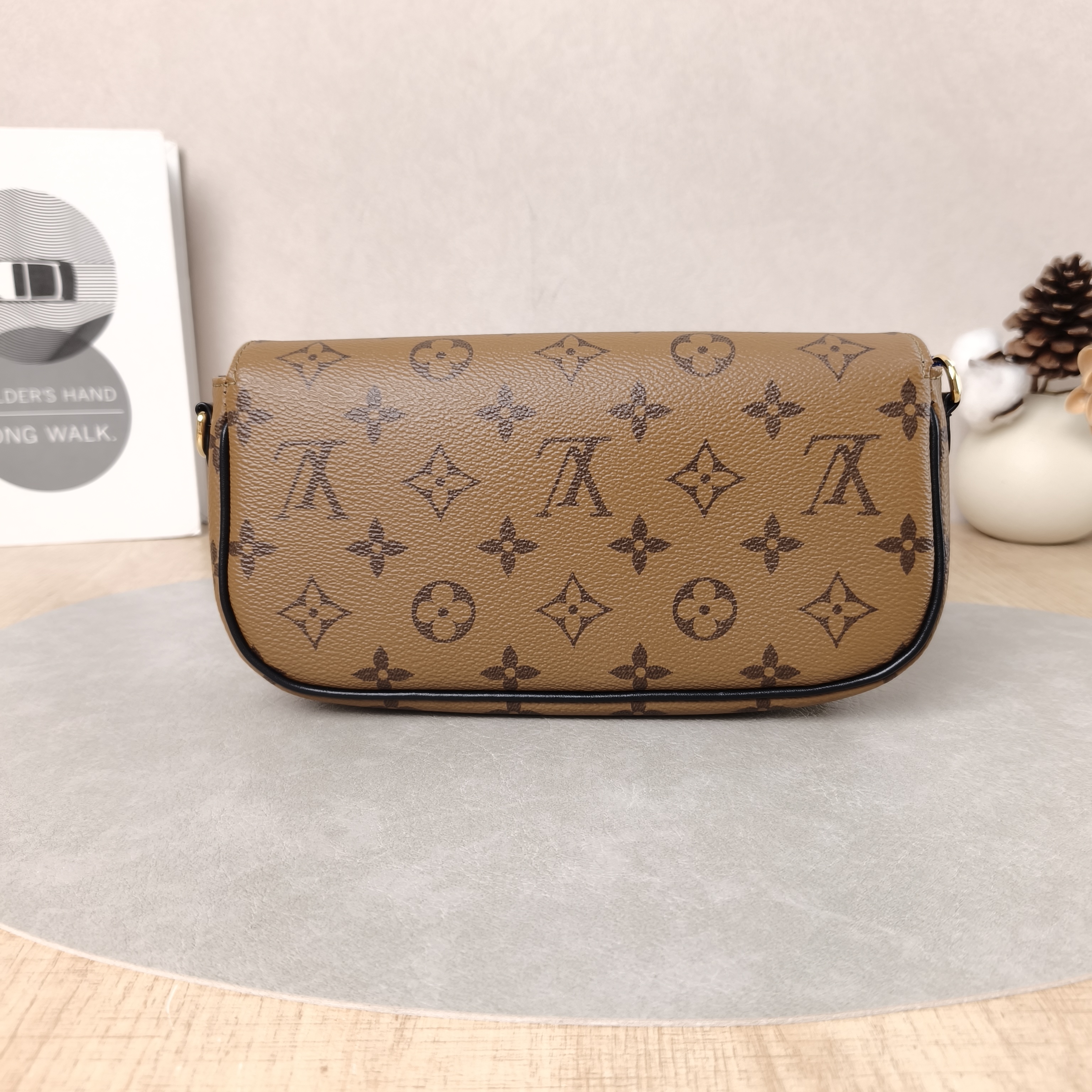 Louis Vuitton Crossbody Bag IVY Monogram PVC Small23.5 × 4.3 × 12 cm — cover view 2 of 6