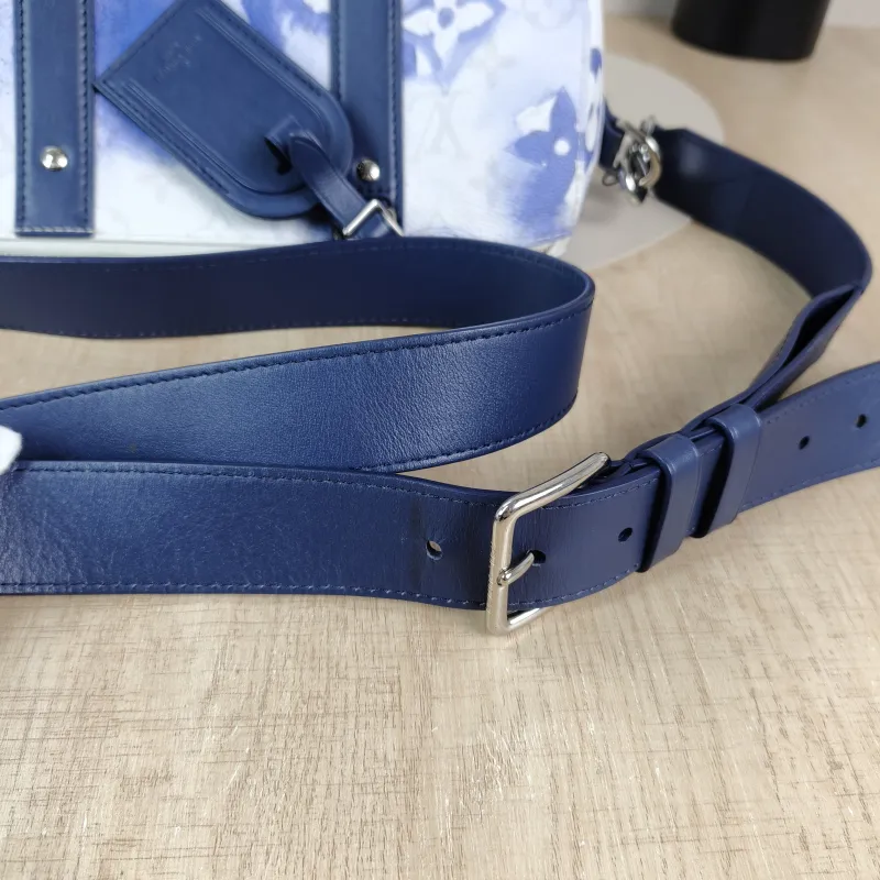 Louis Vuitton Crossbody Bag City Keepall PVC Medium 27 × 13 × 17 cm — detail view 6 of 11