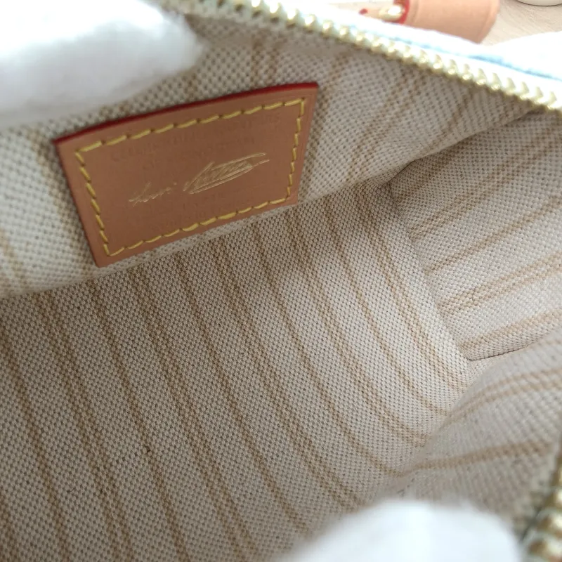Louis Vuitton Crossbody Bag Speedy Nano Blue PV Cnano16 × 7.5 × 10 cm — detail view 2 of 15