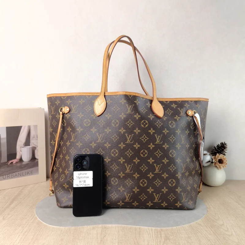 Louis Vuitton Shoulder Bag Neverfull Monogram PVC Large 39 × 19 × 32 cm — cover view 3 of 6