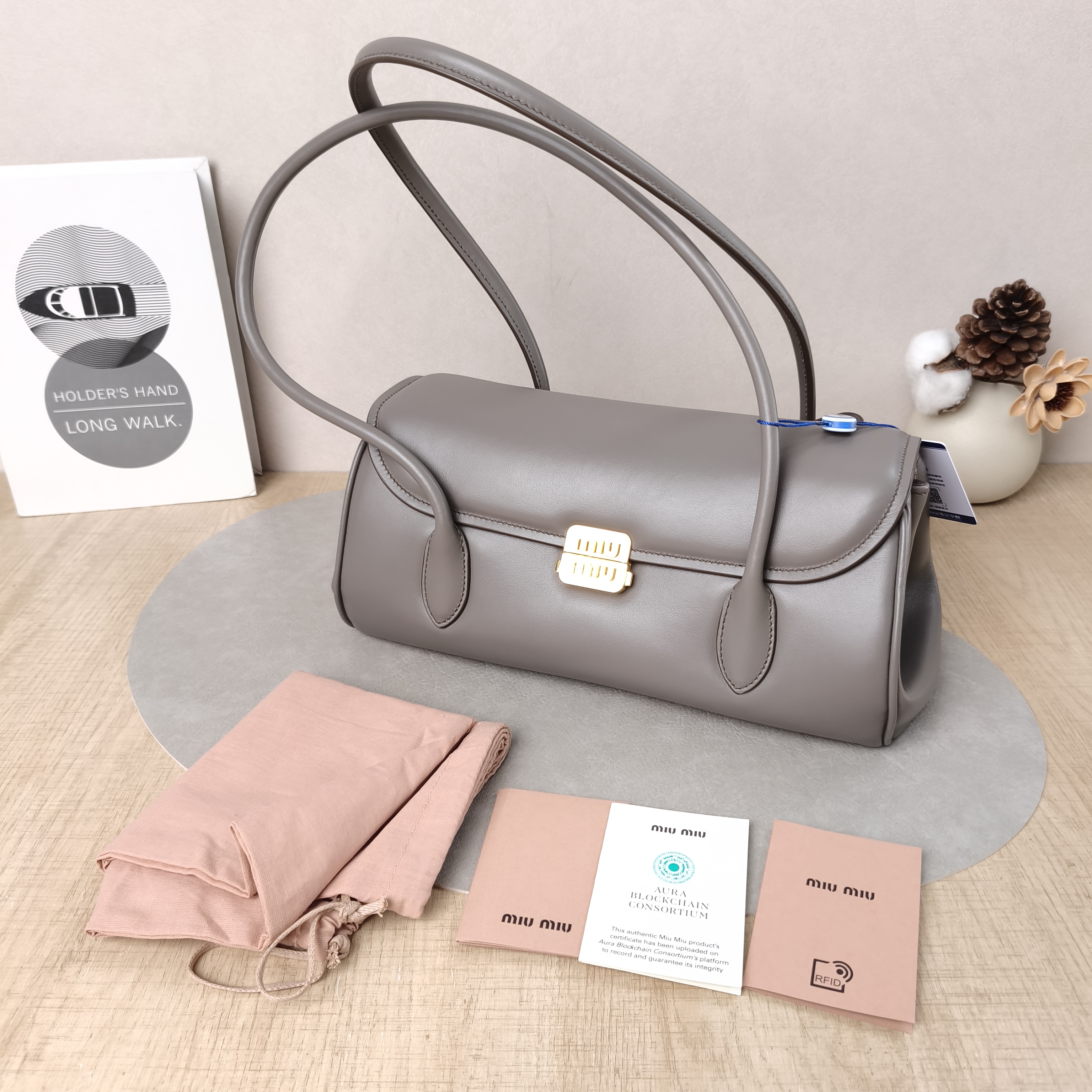 Miumiu Shoulder Bag Grey Calfskin One Size28 × 12 × 14 cm — cover view 4 of 6