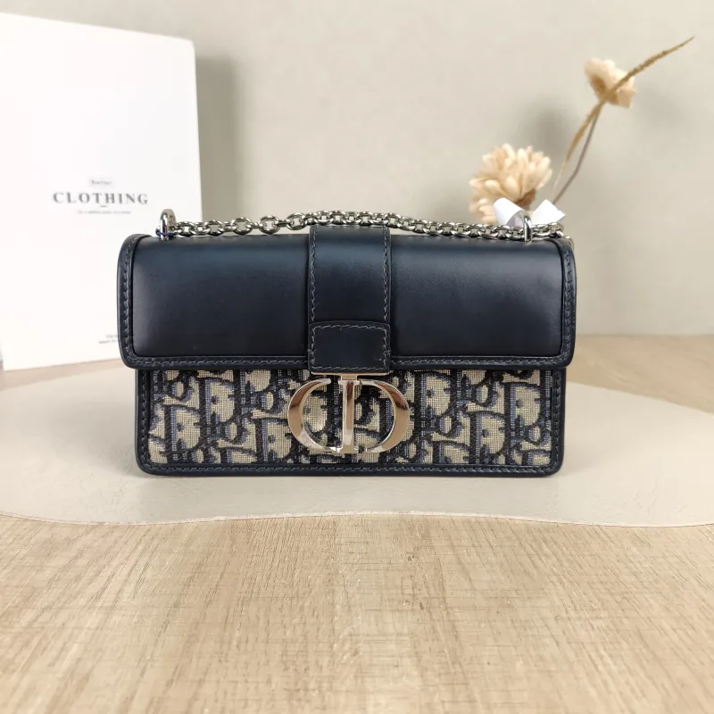 DIOR Crossbody Bag30Montaigne 30Monogram Canvas， Small21 × 6 × 14.5 cm