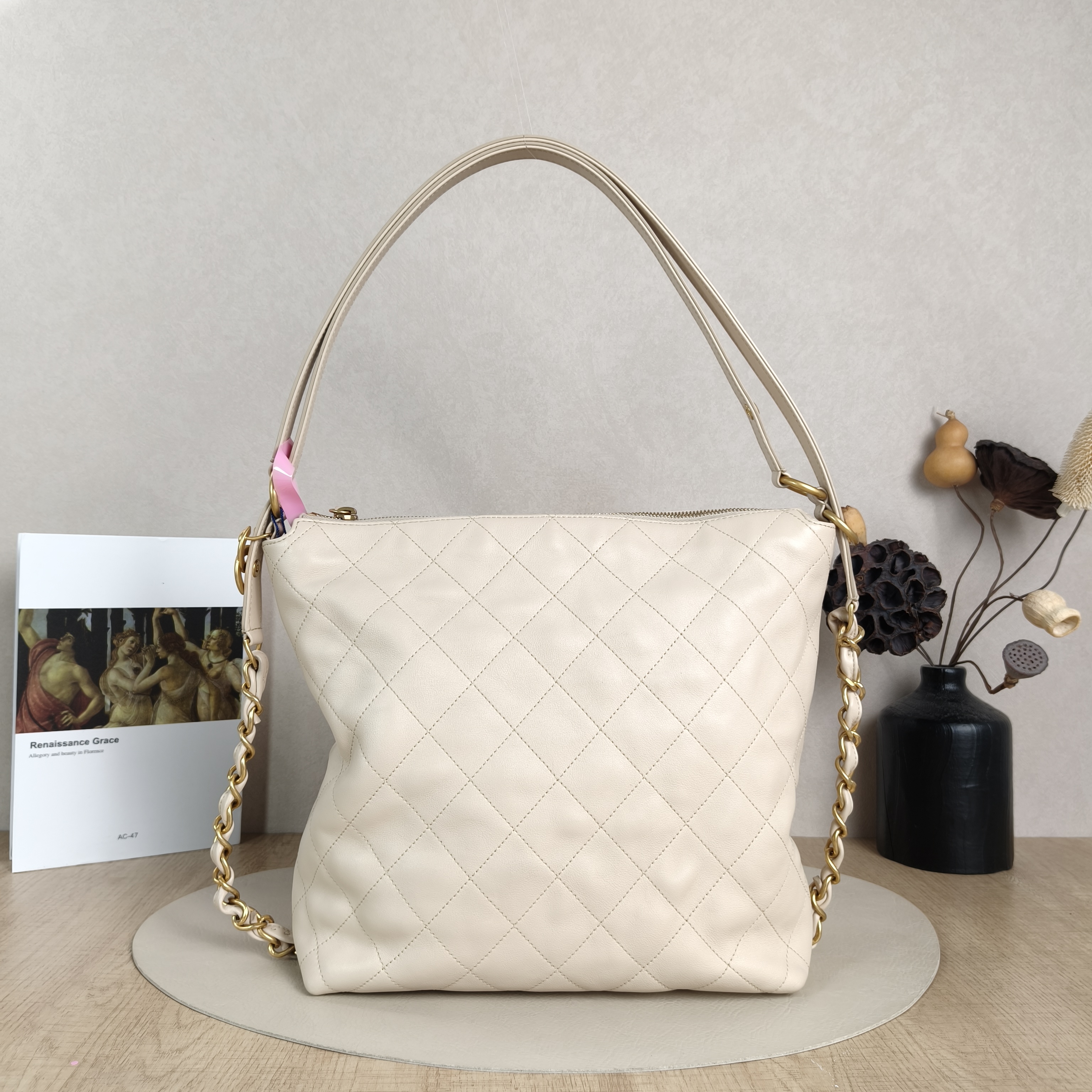 Chanel Shoulder Bag hobo Calfskin One Size26 × 11 × 26 cm
