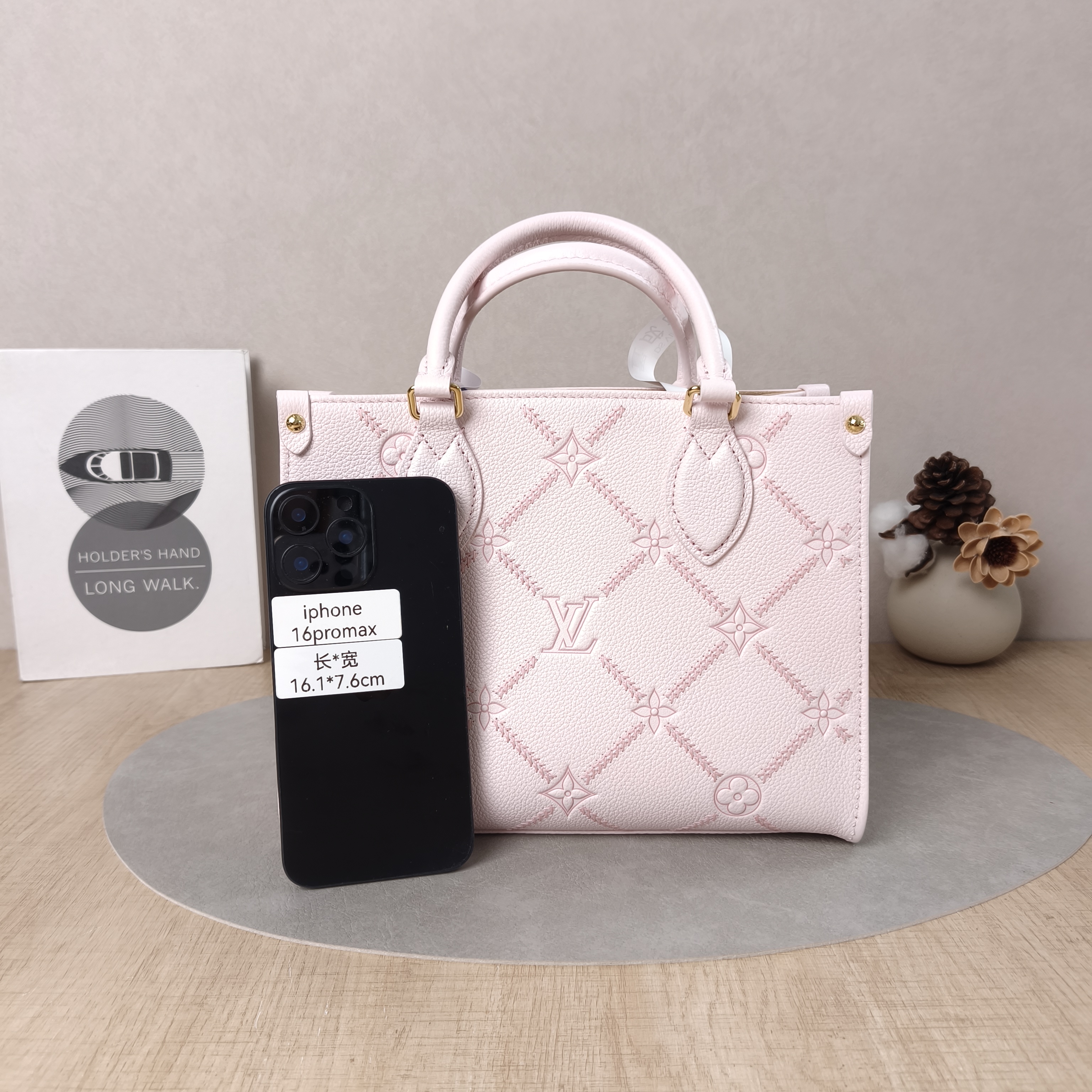 Louis Vuitton Shoulder Bag Onthego Pink Calfskin Small25 × 11.5 × 19 cm — cover view 5 of 6