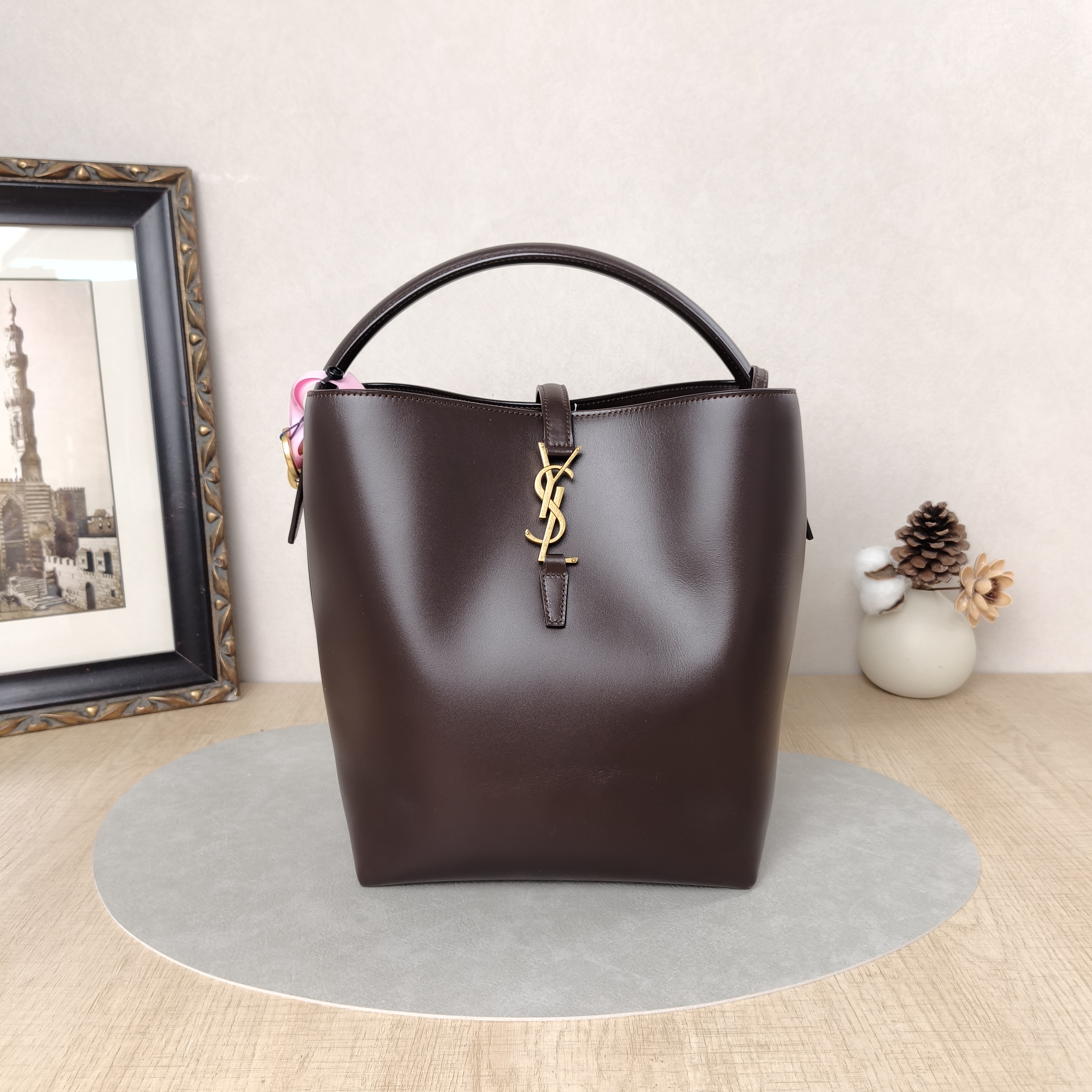 SAINT LAURENT Shoulder Bag LE 37 Brown Calfskin Medium20 × 16 × 25 cm