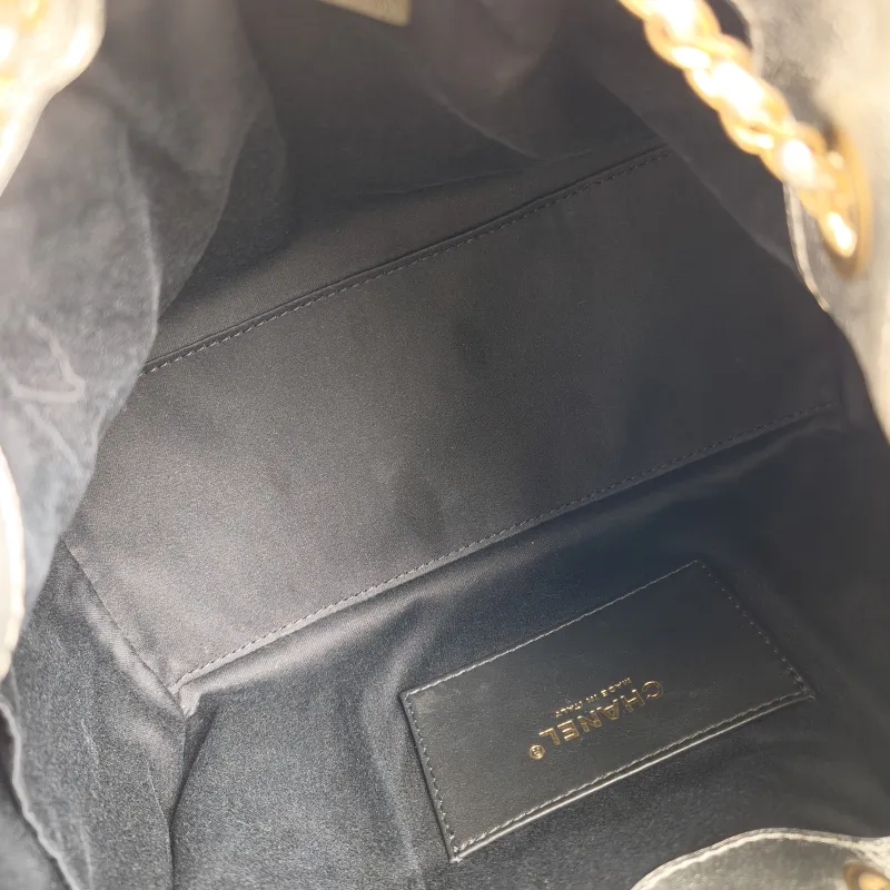 Chanel Shoulder Bag 25Bag Silver Grained Calfskin Small 26 × 14 × 30 cm — detail view 2 of 10