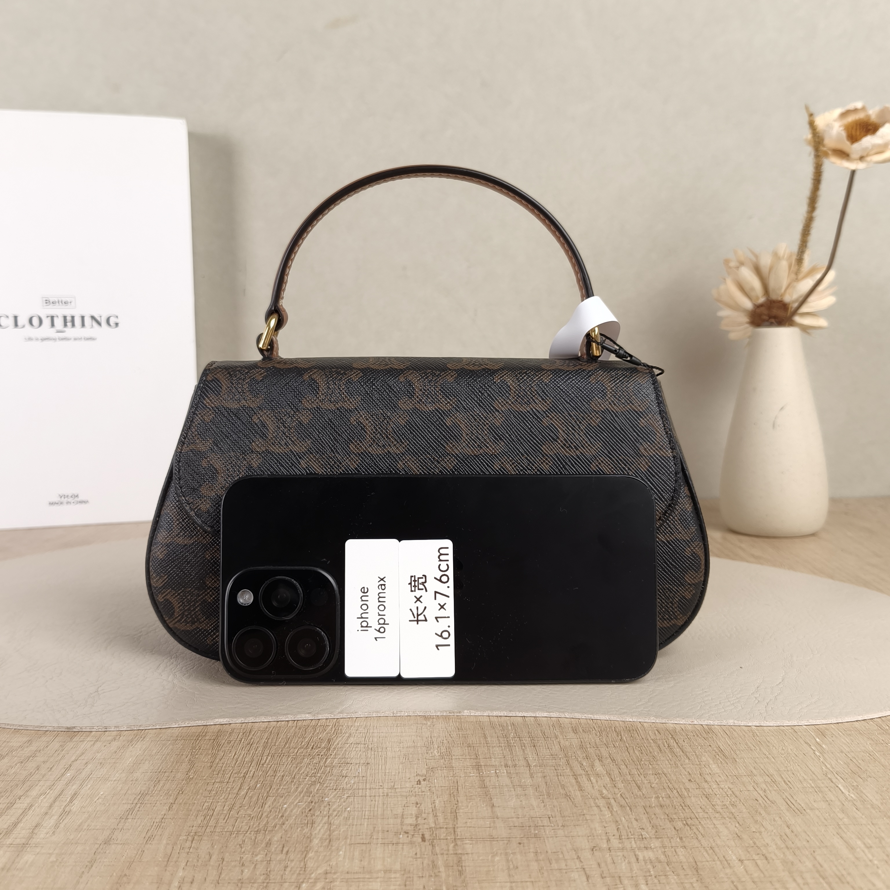 CELINE Crossbody Bagteen lola Crossbody Bag Monogram PVC One Size20 × 8.5 × 11.5 cm — cover view 4 of 5