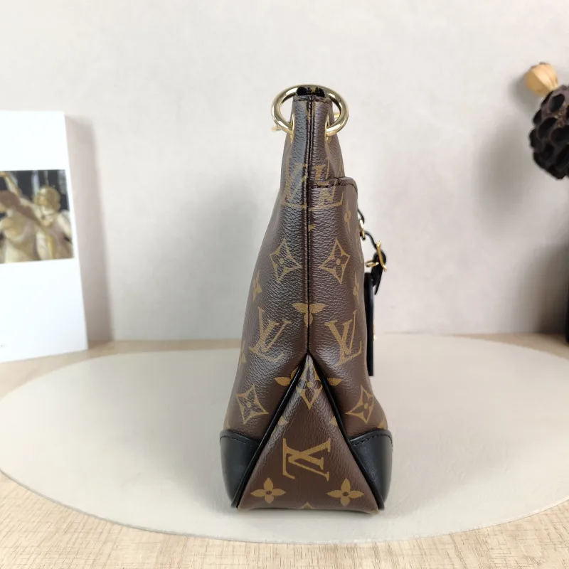 Louis Vuitton Crossbody Bag ODEON Monogram PVC Small 24 × 8 × 22 cm — detail view 11 of 14