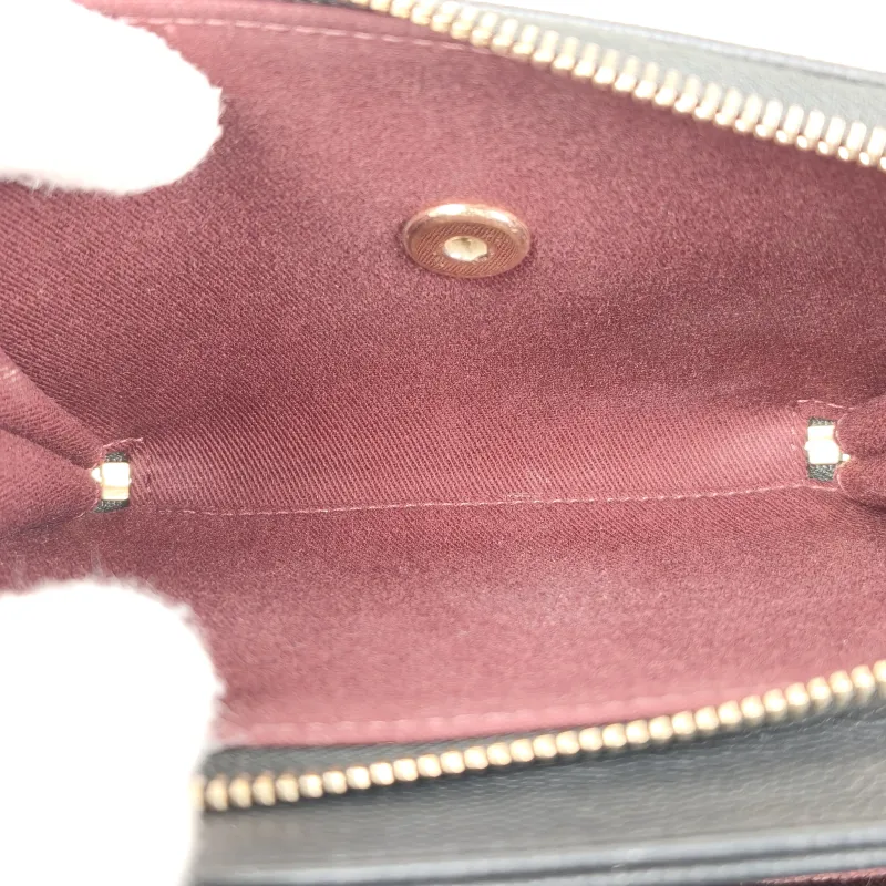 Chanel Crossbody Bag affinity Messenger Bag Black with Gold-Tone Hardware Grained Calfskin Small 19 × 7 × 14 cm 27 — detail view 11 of 16