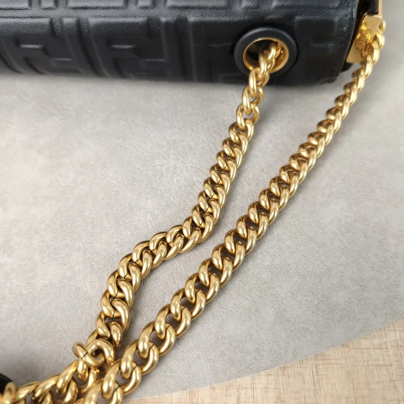 FENDI Crossbody Bag Baguette Baguette Bag Black Lambskin Large31 × 9 × 18 cm — detail view 2 of 13