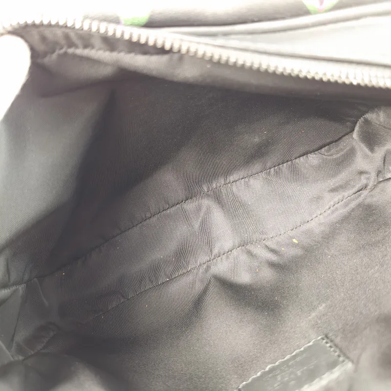 Louis Vuitton Crossbody Bag Comet Messenger Messenger Bag Black Calfskin Small23 × 8 × 12.5 cm — detail view 11 of 11