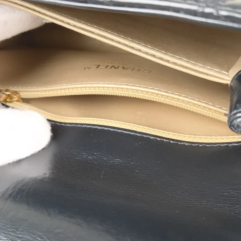 Chanel Crossbody Bag Coco Handle​Black Calfskin Small24 × 10 × 14 cm — detail view 3 of 13