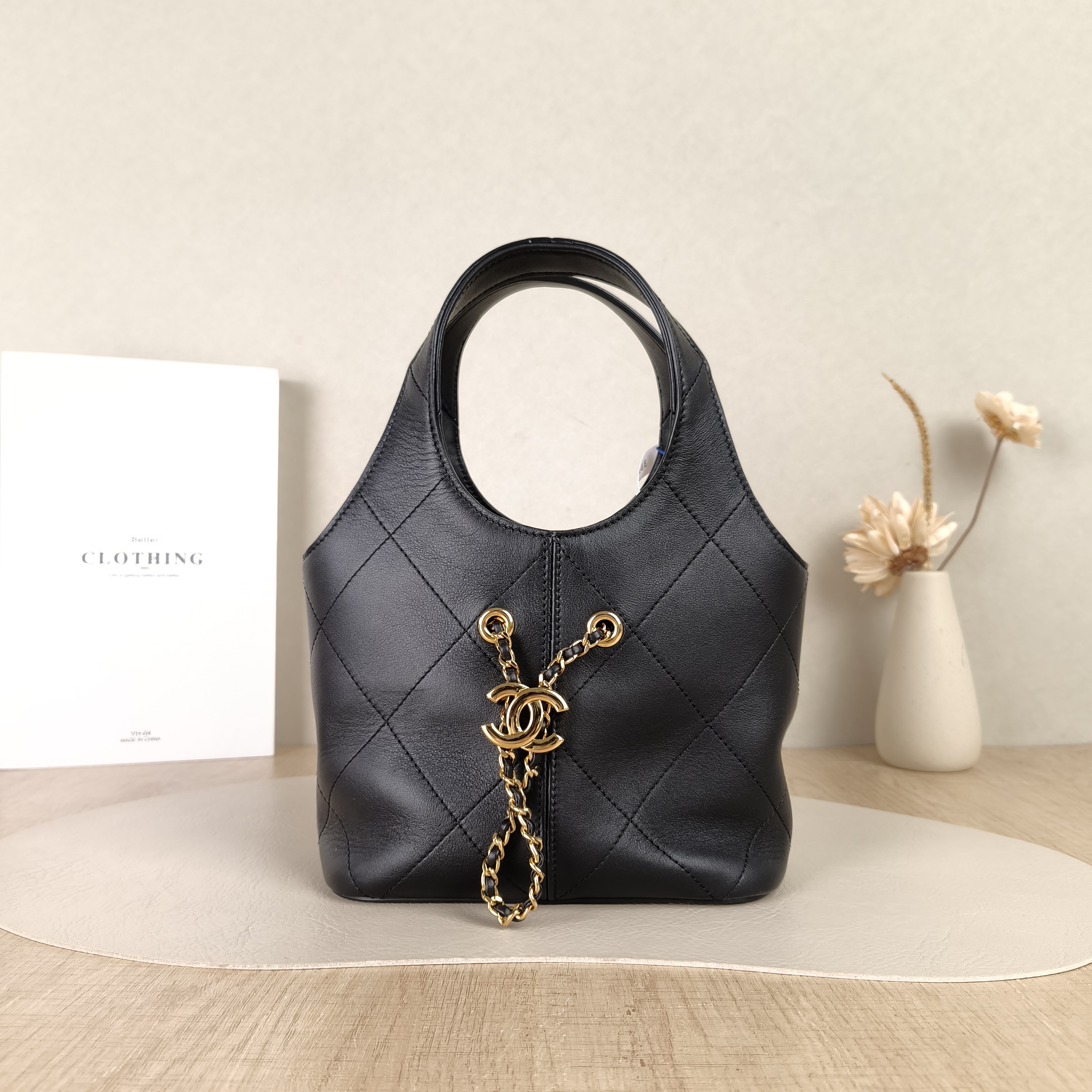 Chanel Top Handle Bag26p hobo Black Calfskin Small21 × 10 × 27.5 cm