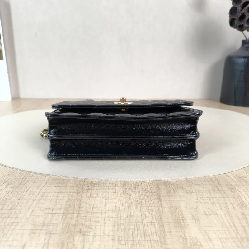 Chanel Crossbody Bag woc Black Waxed Leather One Size19 × 7 × 11 cm — cover view 4 of 5