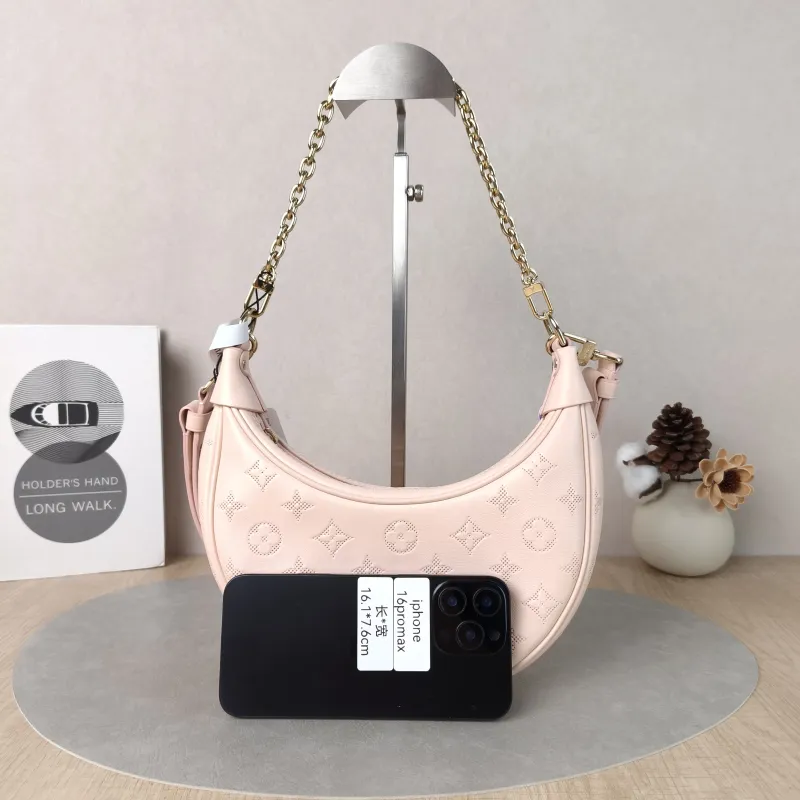 Louis Vuitton Crossbody Bag Loop Pink Calfskin Small23 × 6 × 13 cm — cover view 5 of 5