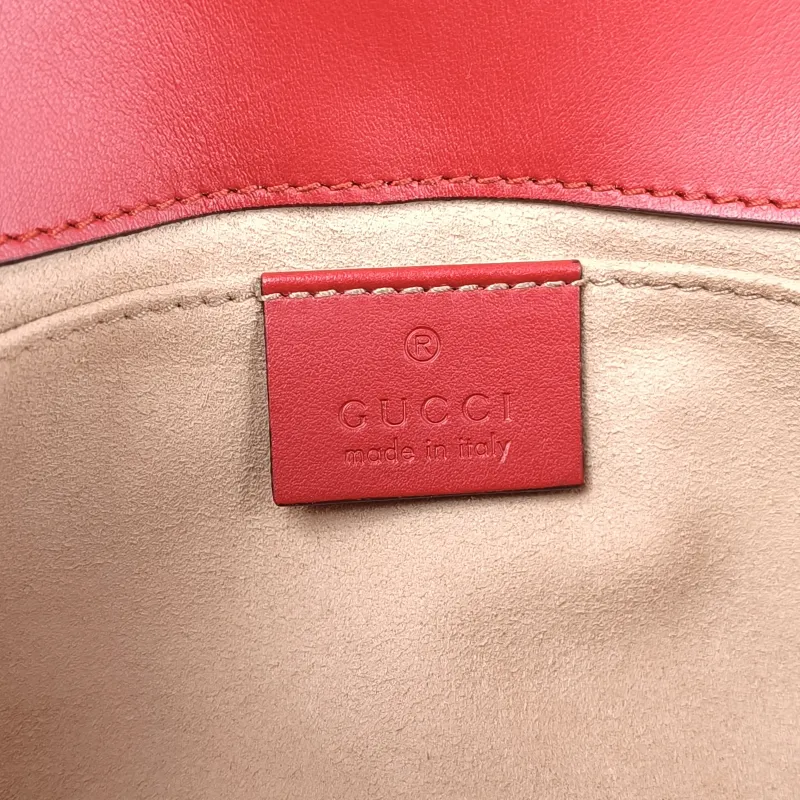 GUCCI Crossbody Bag GG Marmont Small Marmont 22 Red Calfskin Small 22 × 6 × 13 cm — detail view 4 of 12