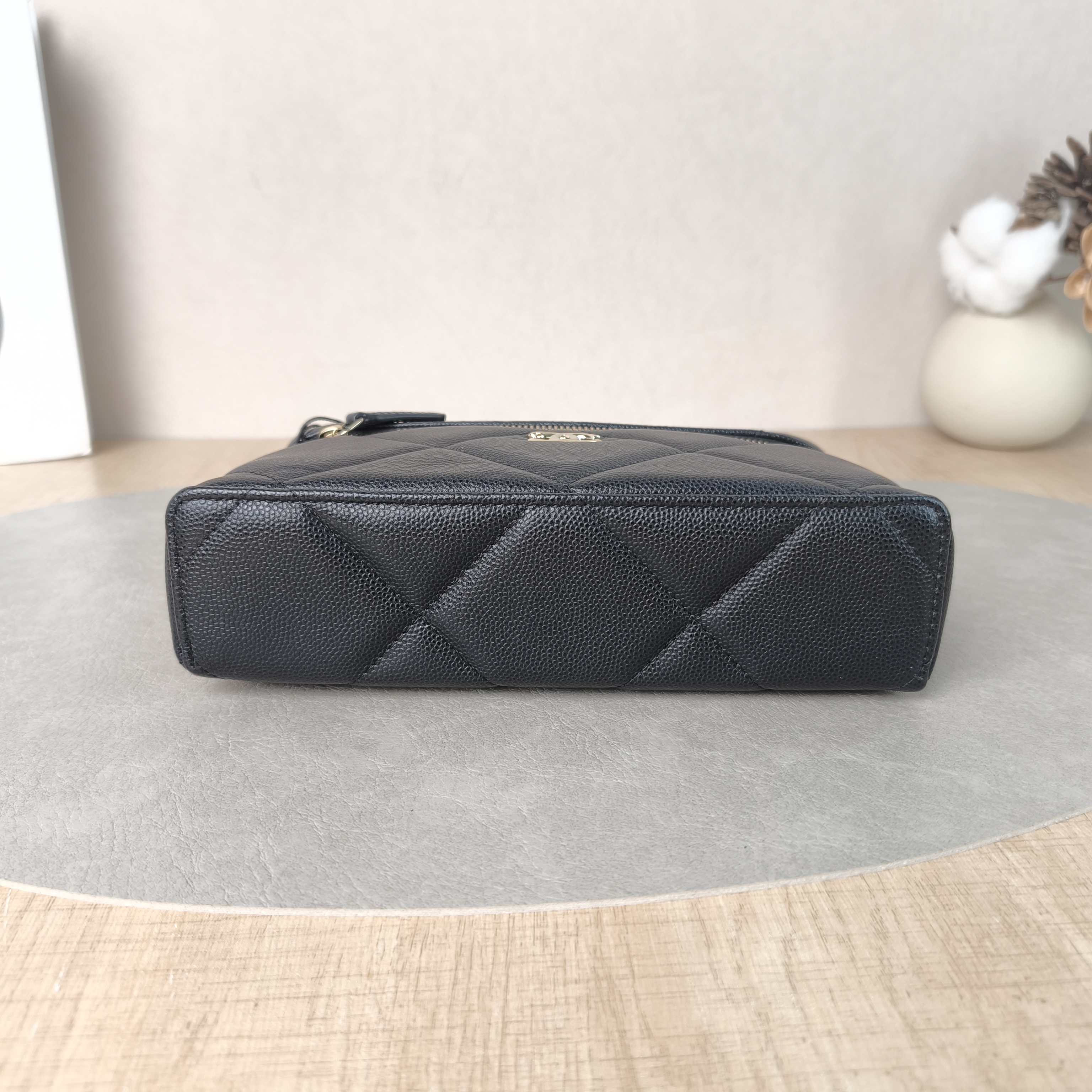 Chanel Crossbody Baglp Box Bag Top Handle Crossbody Bag Black Caviar Calfskin One Size19.5 × 5 × 17 cm — cover view 2 of 5