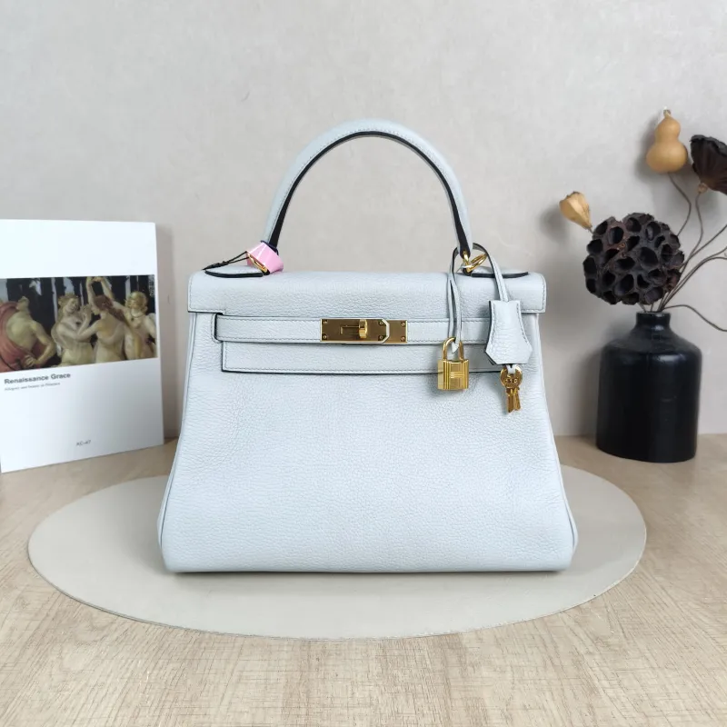 Hermès Shoulder Bag Kelly 28 Gold-Tone Hardware TC Calfskin Medium28 × 10 × 22 cm