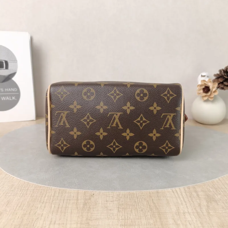 Louis Vuitton Crossbody Bag Speedy20 Shoulder Strap PVC Small20.5 × 12 × 13.5 cm — cover view 3 of 5
