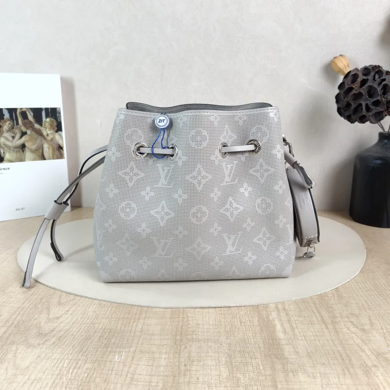 Louis Vuitton Crossbody Bag BELLA Grey Calfskin One Size 22 × 14 × 19 cm — cover view 3 of 5