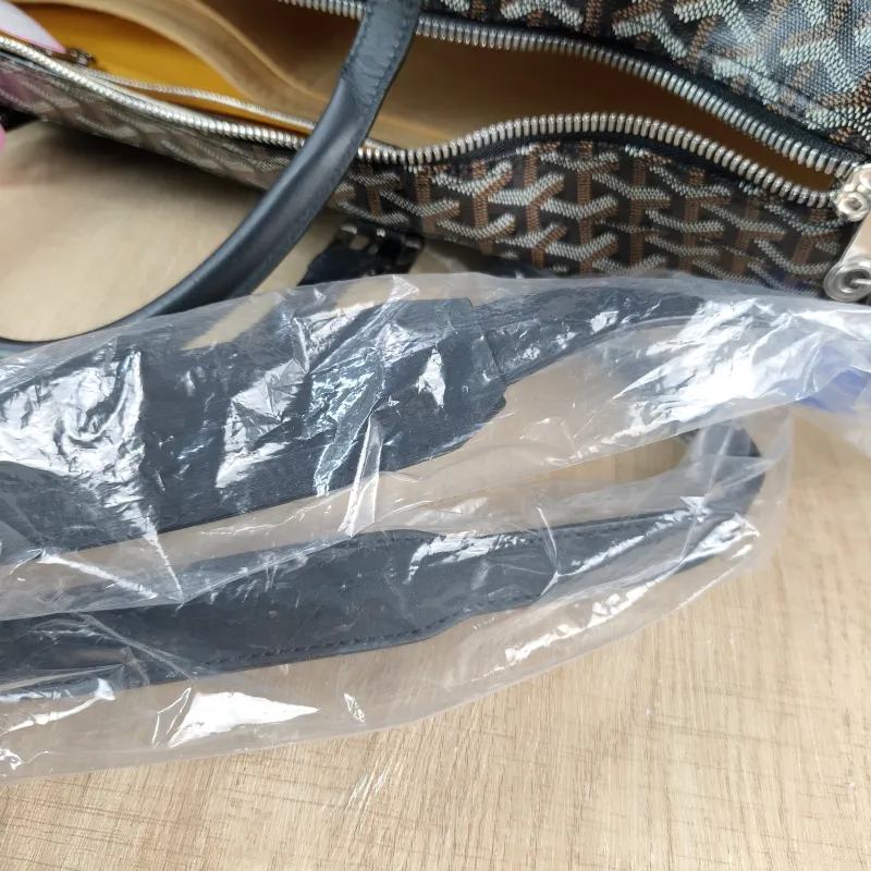 GOYARD Top Handle Bag Croisiere Black PVC One Size 53 × 25 × 25 cm — detail view 13 of 15