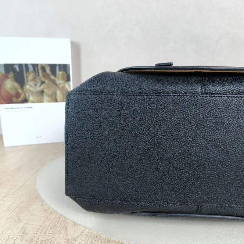 LOEWE Crossbody Baggate handbag Top Handle Bag Black Calfskin Small30 × 12 × 23.5 cm — detail view 11 of 12
