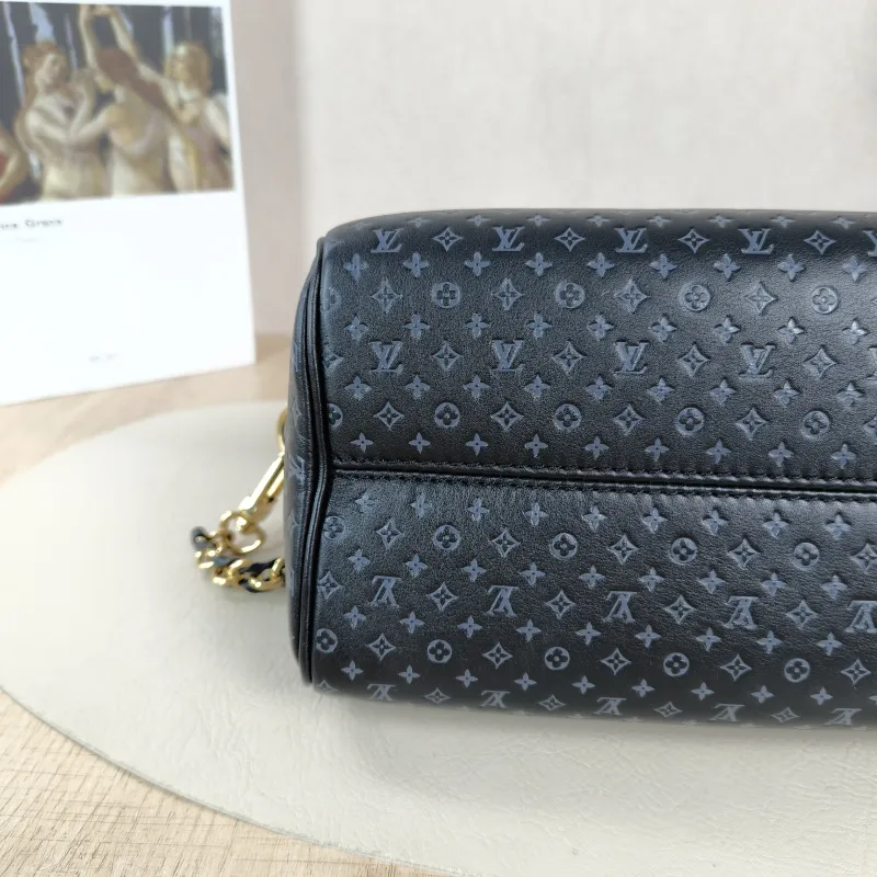 Louis Vuitton Crossbody Bag Speedy20 Black Calfskin Small 20.5 × 12 × 13.5 cm — detail view 6 of 10