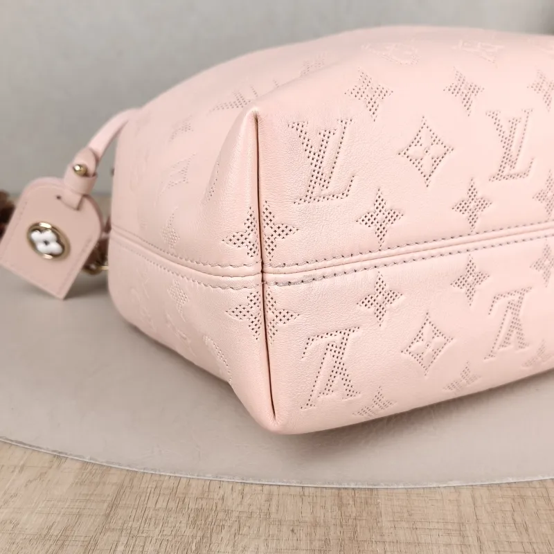 Louis Vuitton Crossbody Bag BUNDLE Pink Calfskin Medium 28 × 11.5 × 20 cm — detail view 1 of 11