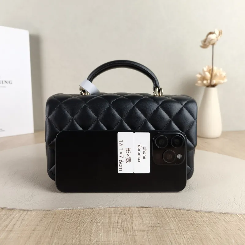 Chanel Crossbody Bag mini Black Lambskin mini 20 × 6 × 12 cm — cover view 3 of 5
