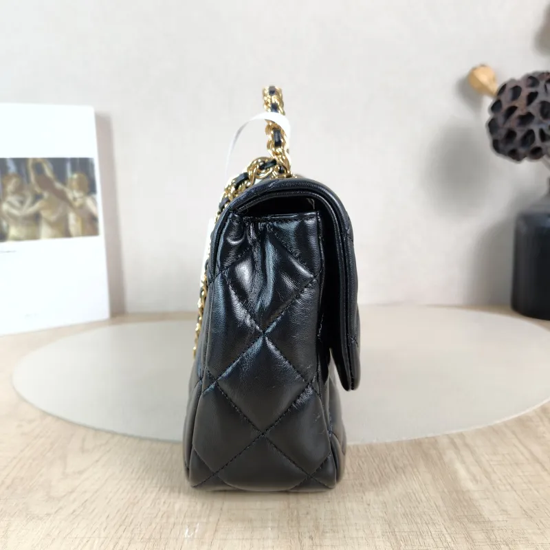 Chanel Crossbody Bag Black SL ambskin Medium25 × 8 × 16 cm — detail view 5 of 12