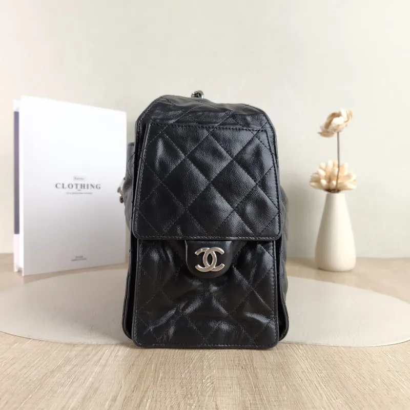Chanel Shoulder Bag 25Bag Black Waxed Leather Calfskin Small 26 × 14 × 30 cm — detail view 3 of 11