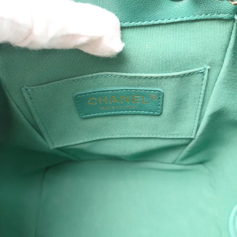 Chanel Backpack Duma Green Lambskin Small 18 × 12 × 18.5 cm — detail view 2 of 13
