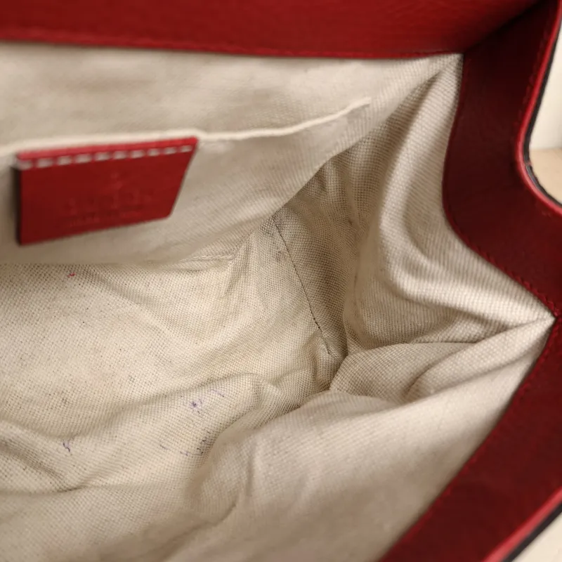 GUCCI Top Handle Bag Marmont Top Handle Bag Red Calfskin One Size26 × 11 × 18 cm — detail view 12 of 12