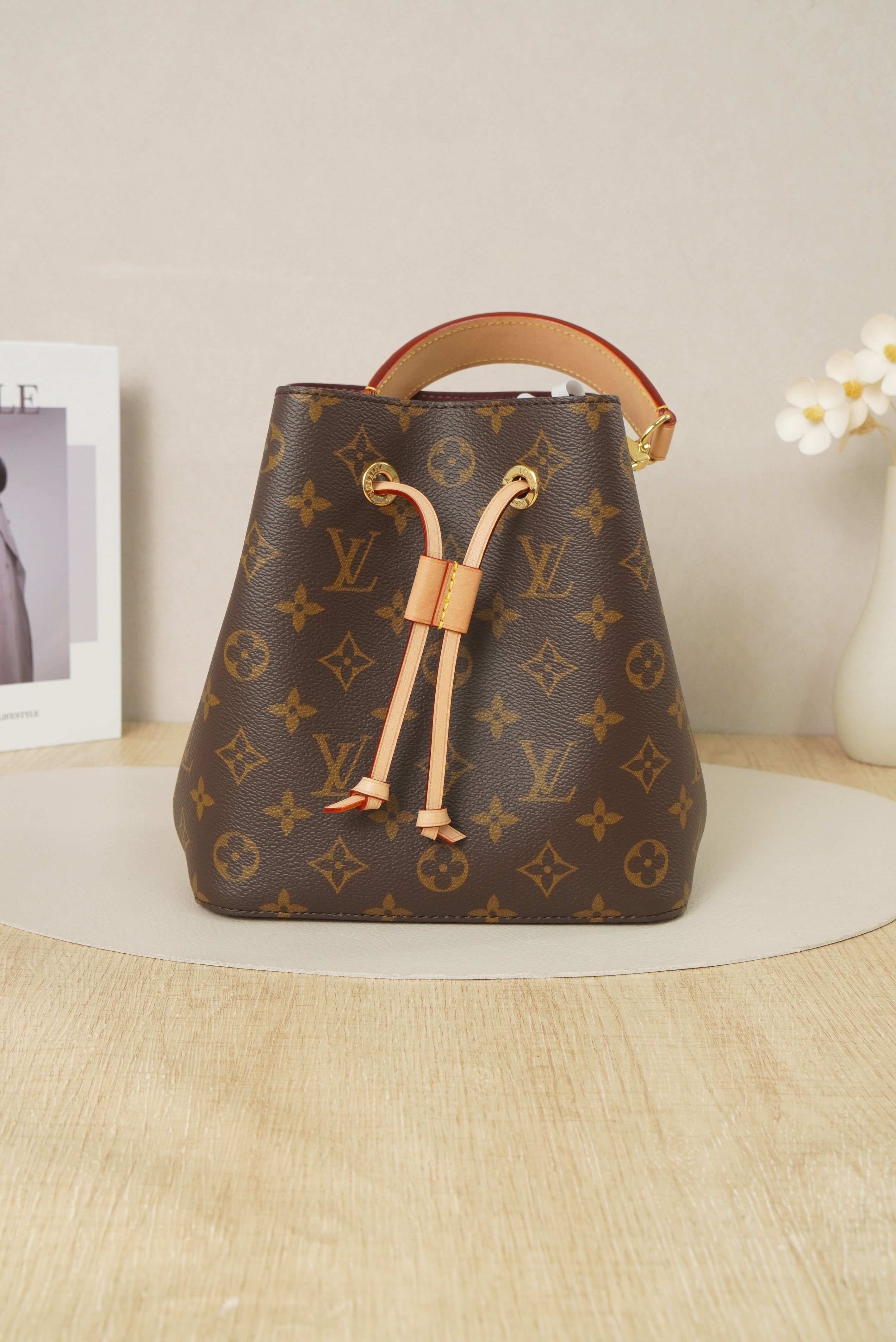 Louis Vuitton Shoulder Bag Monogram PVC 21 × 14 × 21 cm